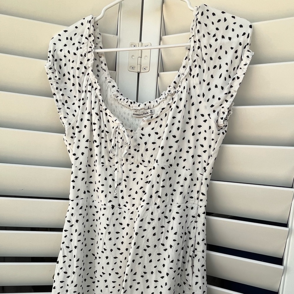 black and white spotted Abercrombie mini dress